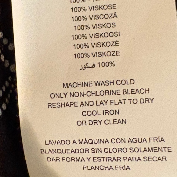 Michael Michael Kors Black with White Scalloped Print 3/4 Sleeves Blouse; Size M - Picture 10 of 10